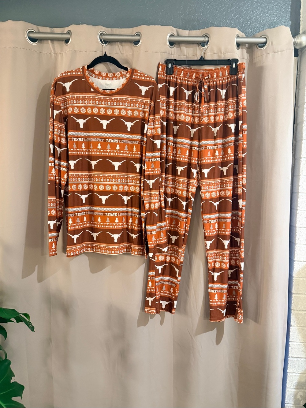 Concepts Sports  Orange and White Longhorn Pajama Set